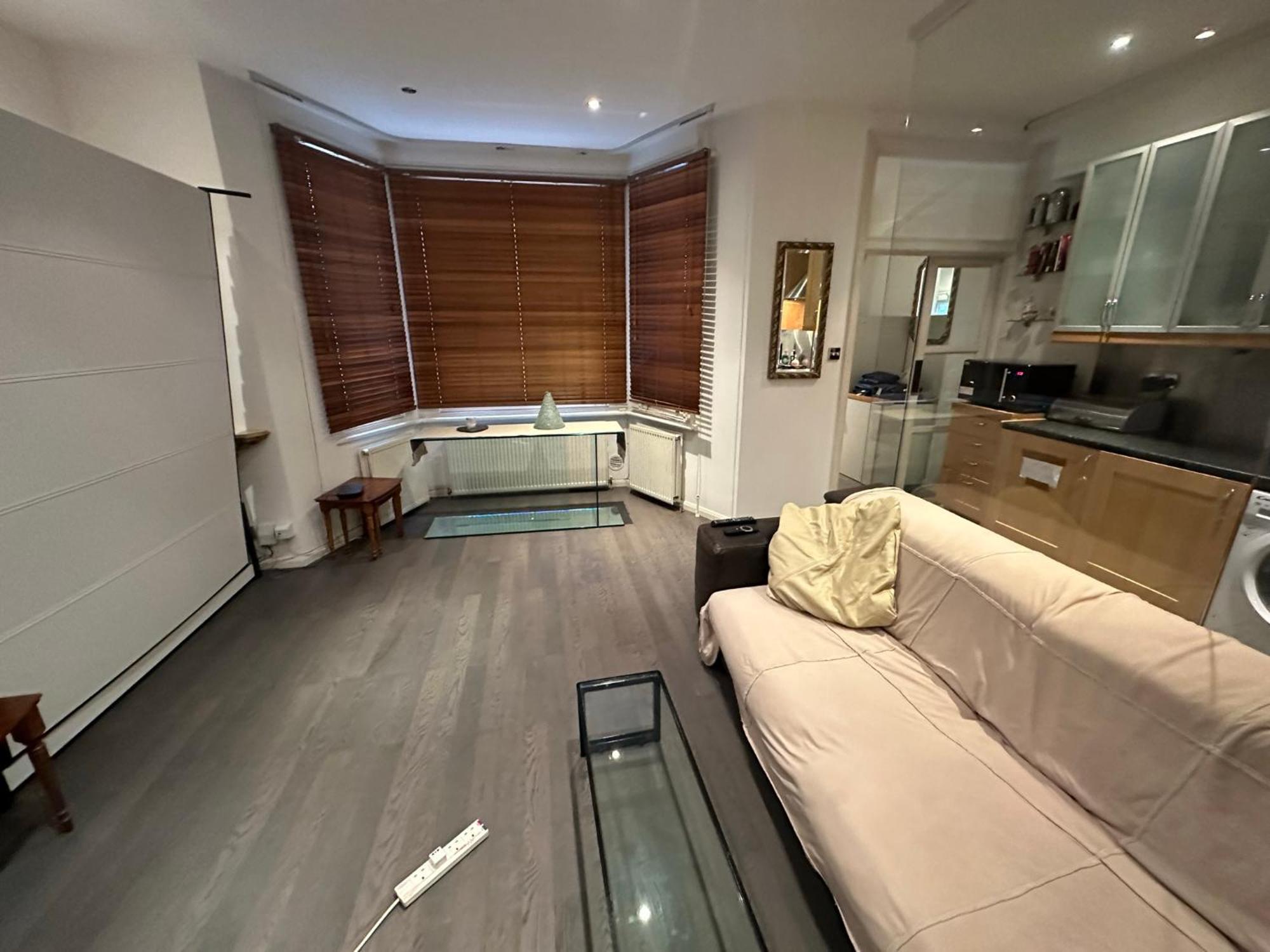 Large Studio Flat In Kensington Londýn Exteriér fotografie